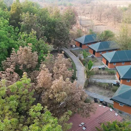 Nehamrit Farmstays With Pool, Near Malshej Ghat Murbad Exterior photo
