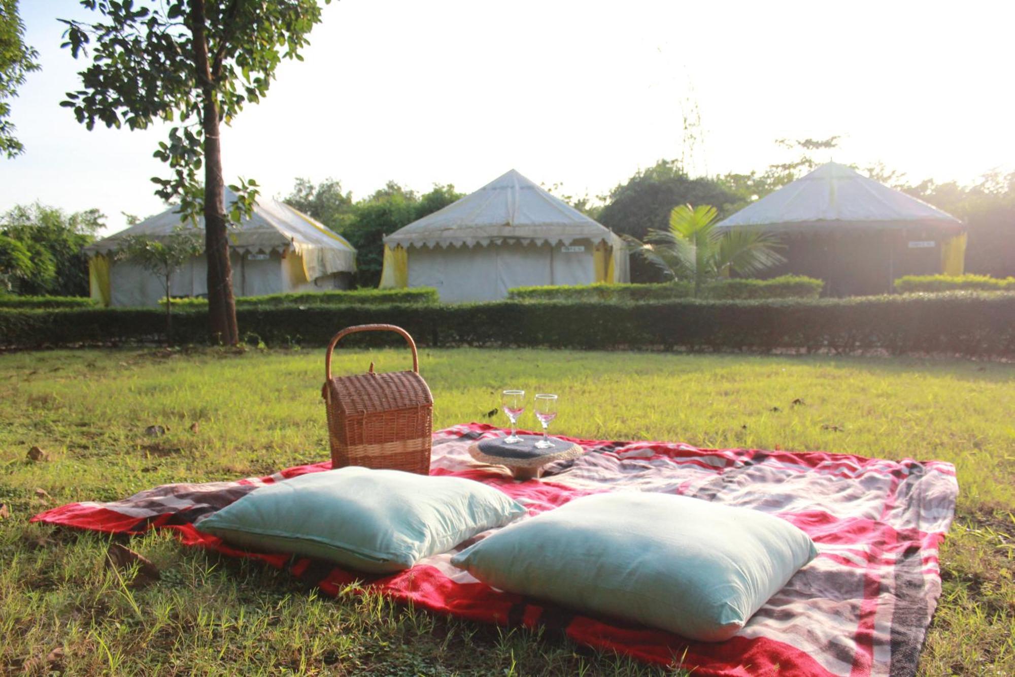 Nehamrit Farmstays With Pool, Near Malshej Ghat Murbad
