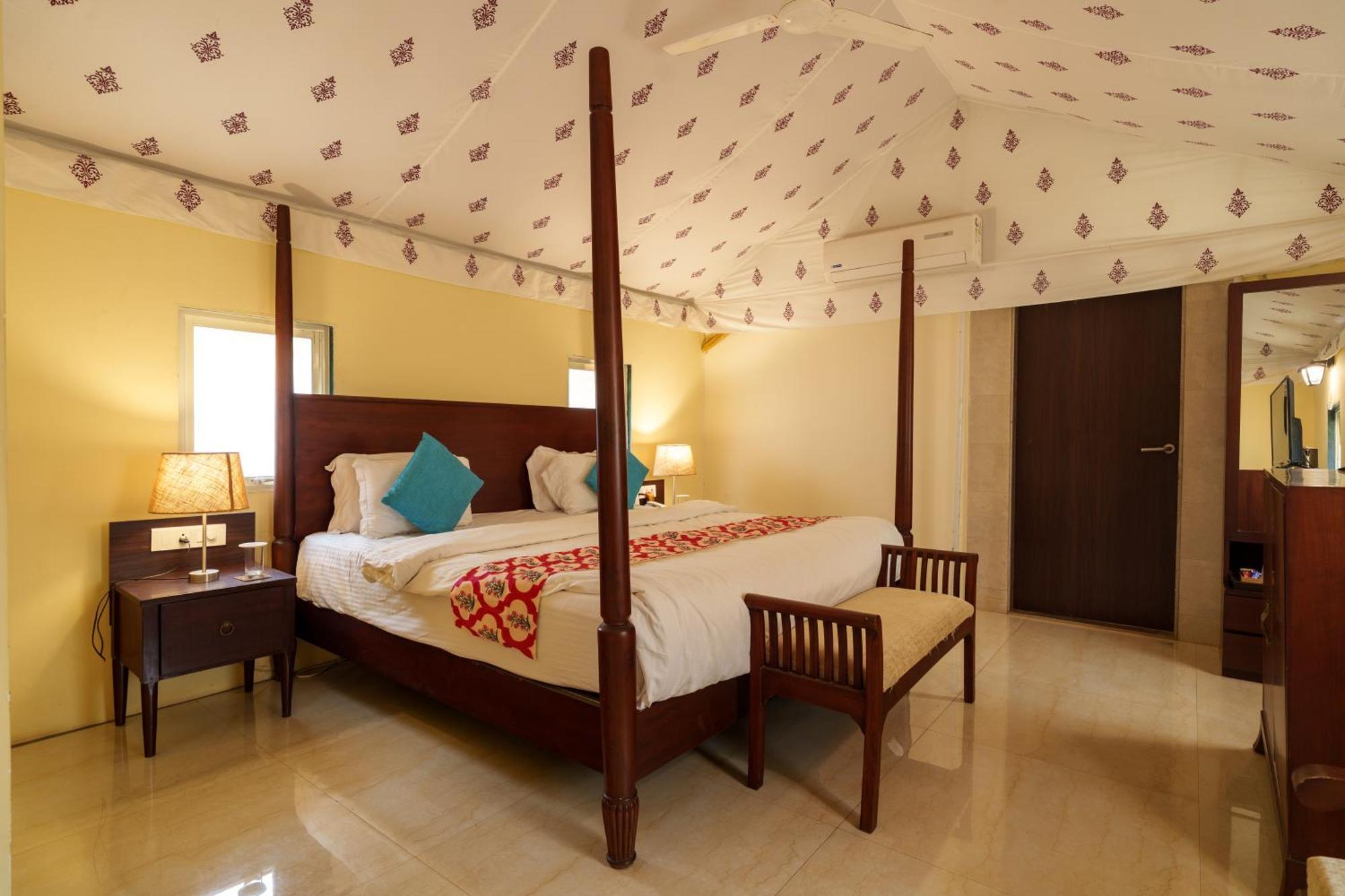 Farm stay Nehamrit Farmstays With Pool, Near Malshej Ghat