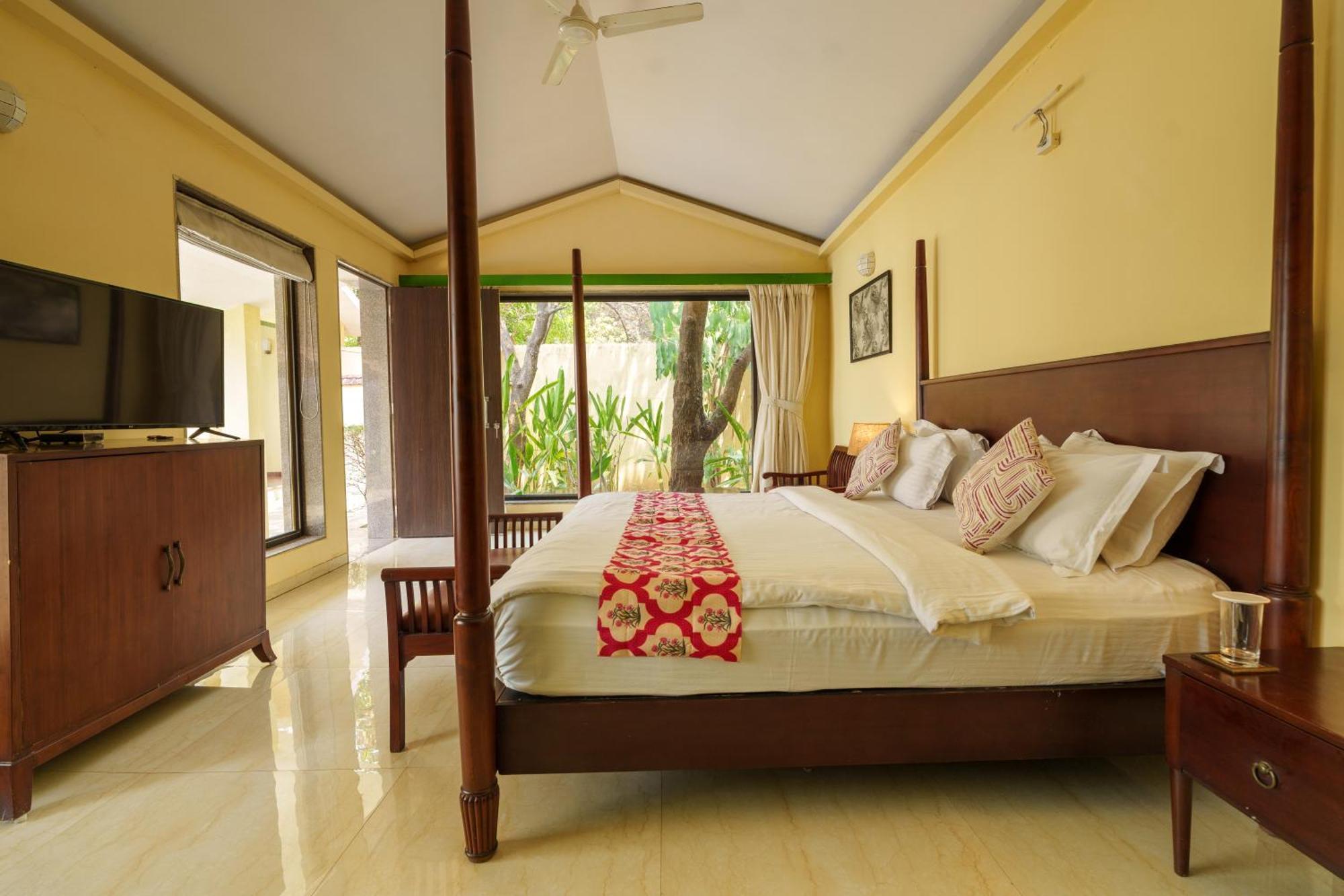 Nehamrit Farmstays With Pool, Near Malshej Ghat Farm stay *