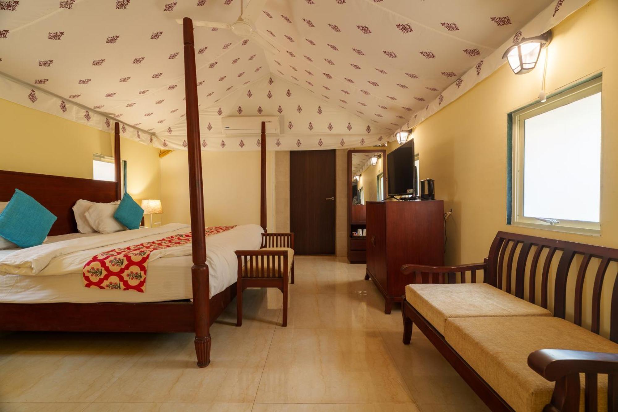 Nehamrit Farmstays With Pool, Near Malshej Ghat * Murbad