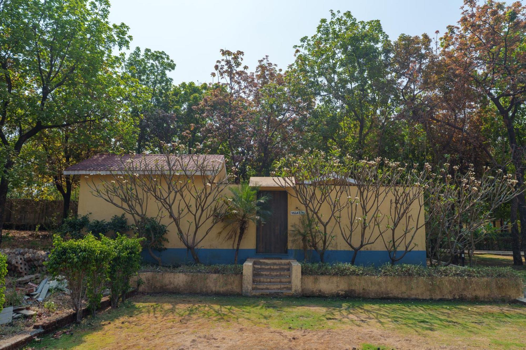 Nehamrit Farmstays With Pool, Near Malshej Ghat Murbad