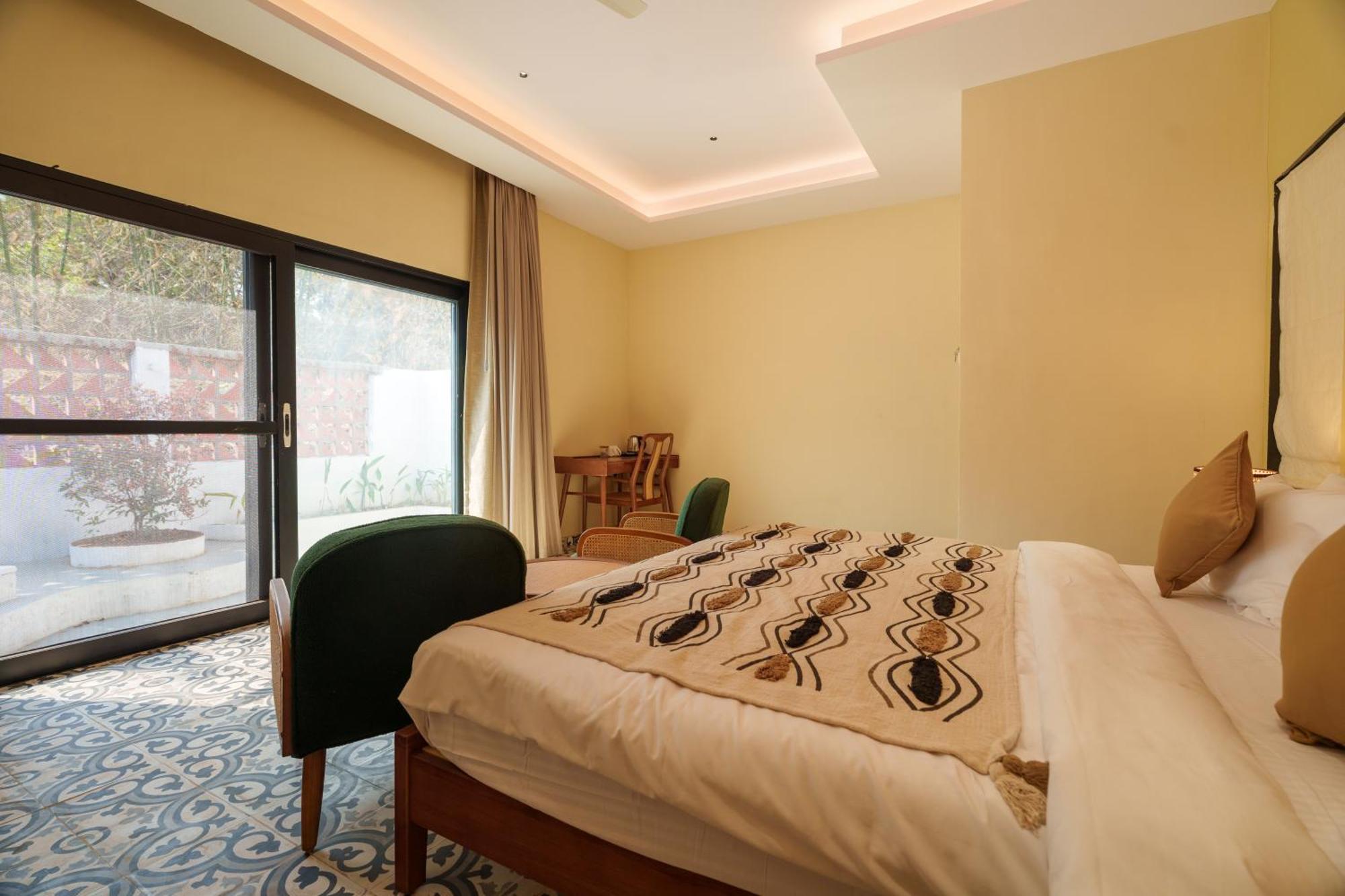 Nehamrit Farmstays With Pool, Near Malshej Ghat Farm stay