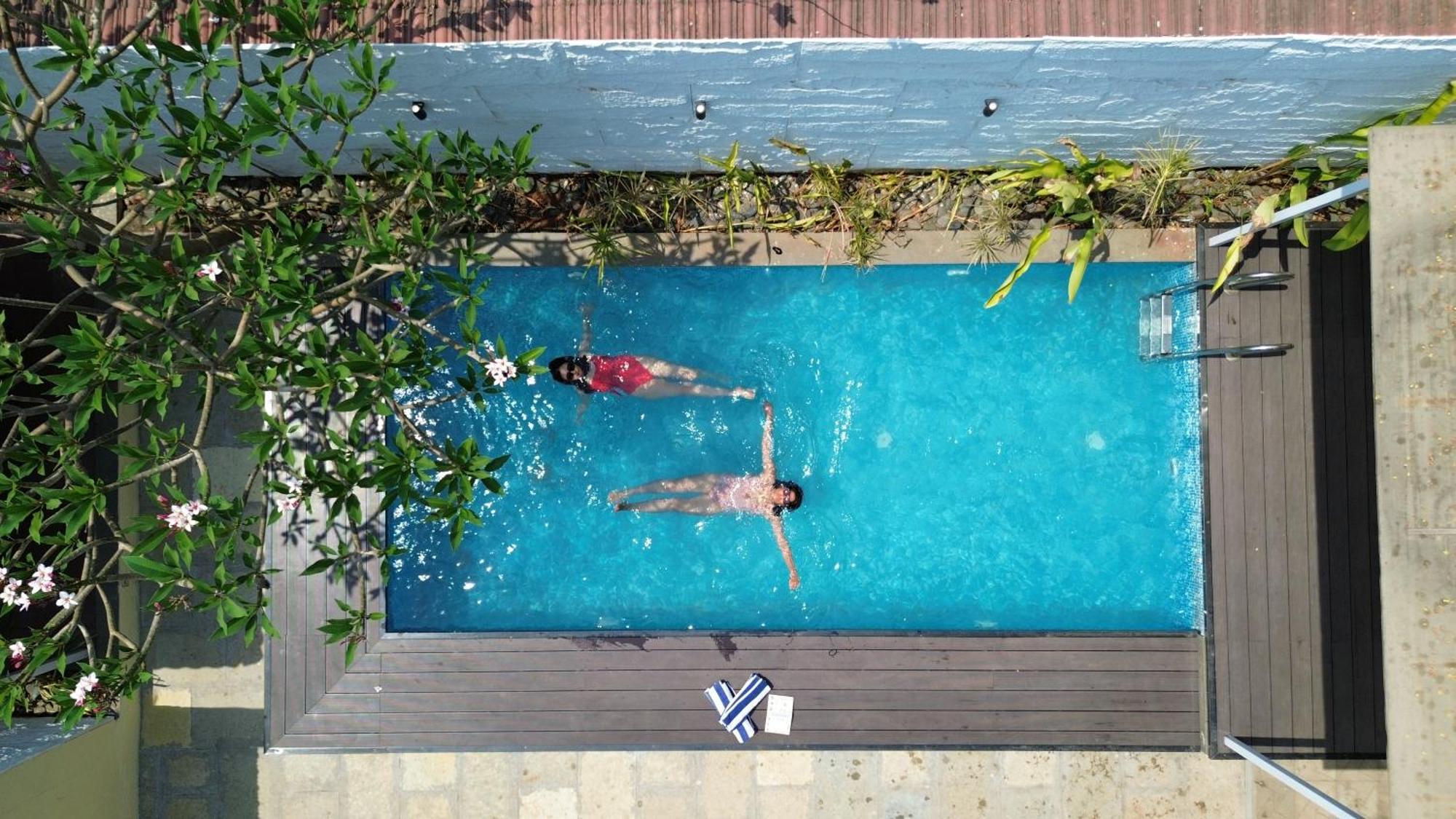 Farm stay Nehamrit Farmstays With Pool, Near Malshej Ghat Murbad